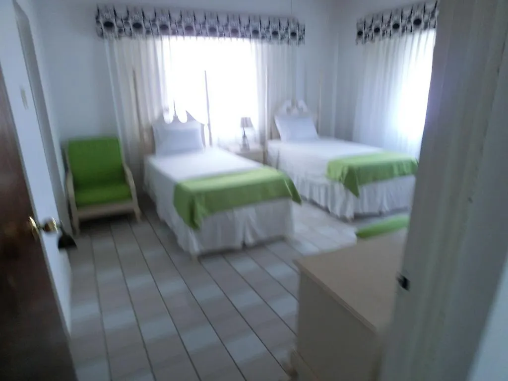 Kenwood Villa Suites 蒙特哥贝